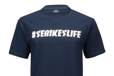 T-Shirt SE Bikes Raise It Up