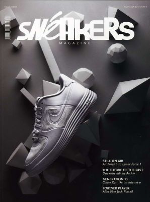 Magazine Sneakers